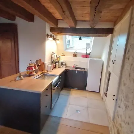 Le Temps Serein Et Tables D'hote Bed & Breakfast *